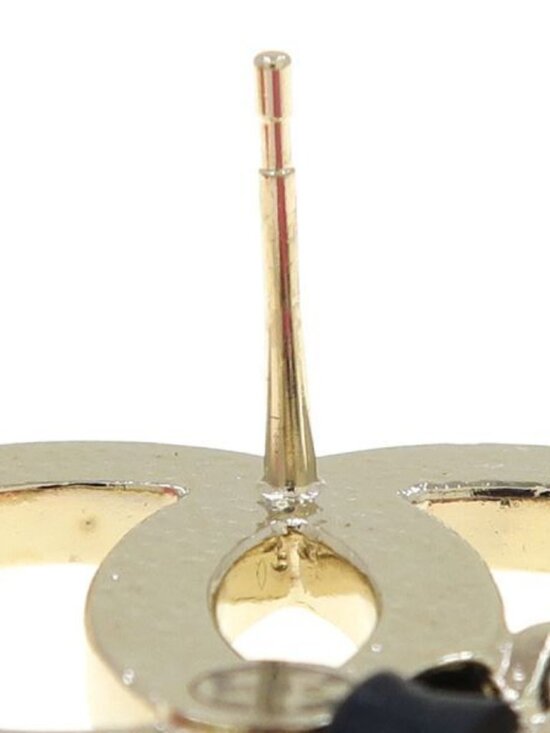 Chanel - Picture 6 of 9